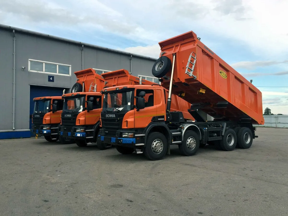 Самосвалы, 3 шт. — техника MEGASTROY70.RU